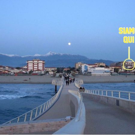 Appartamento Alex Vista Mare Lido di Camaiore Buitenkant foto